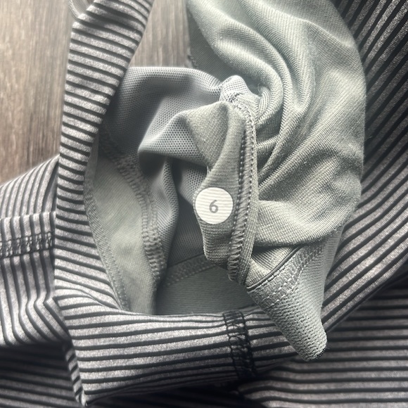 Lululemon Barre None Tank | Black and Gray | Size 6 - Picture 7 of 7